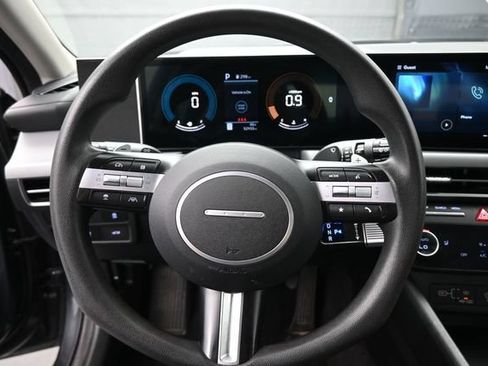 Used 2025 Hyundai Sonata SEL FWD image 6