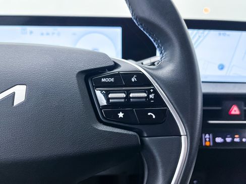 Used 2023 Kia EV6 Light image 29