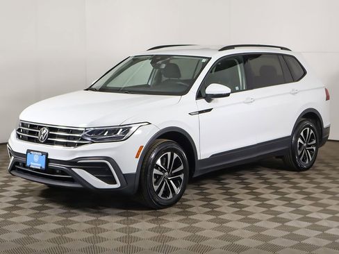 Used 2024 Volkswagen Tiguan S image 8
