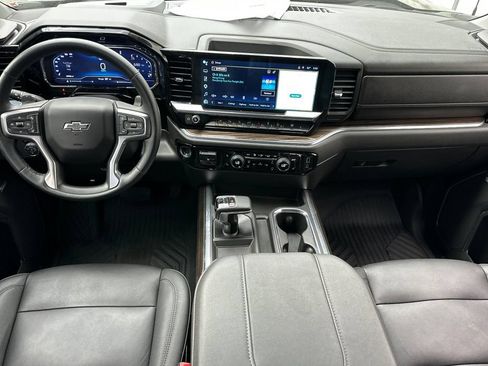 Used 2025 Chevrolet Silverado 1500 LT Trail Boss w/ LT Trail Boss Premium Package AWD/4WD image 13