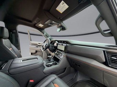 Used 2022 GMC Sierra 1500 AT4 w/ AT4 Premium Package AWD/4WD image 15