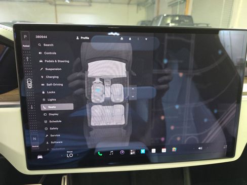 Used 2023 Tesla Model X AWD/4WD image 33