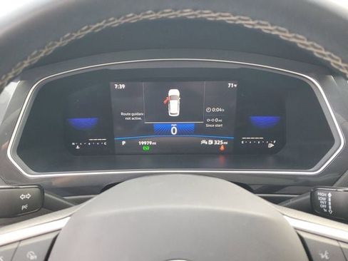 Certified 2023 Volkswagen Tiguan SE image 21