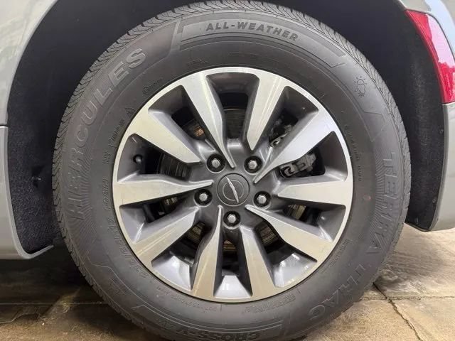 Used 2022 Chrysler Pacifica Touring-L FWD image 31