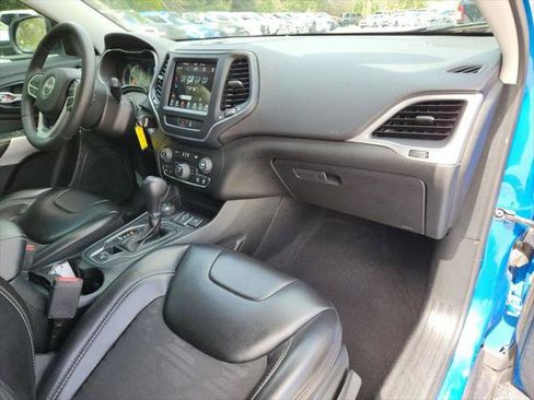 Certified 2022 Jeep Cherokee Latitude AWD/4WD image 12
