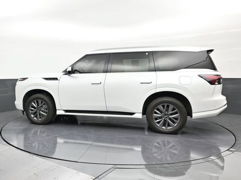 Used 2025 INFINITI QX80 Pure AWD/4WD image 2