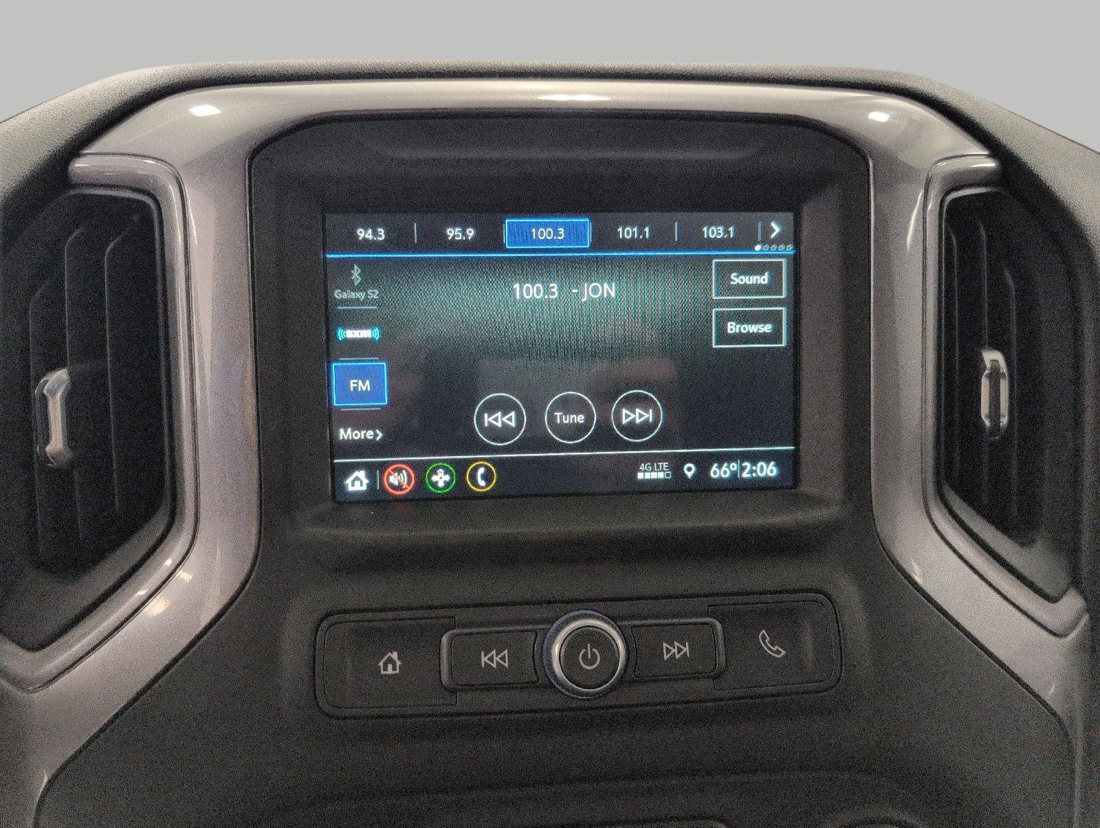Used 2019 Chevrolet Silverado 1500 Custom w/ Custom Value Package AWD/4WD image 7
