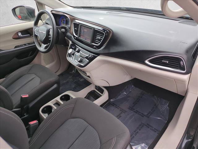 Used 2023 Chrysler Voyager LX FWD image 20