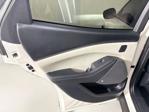 Used 2021 Ford Mustang Mach-E Premium image 26