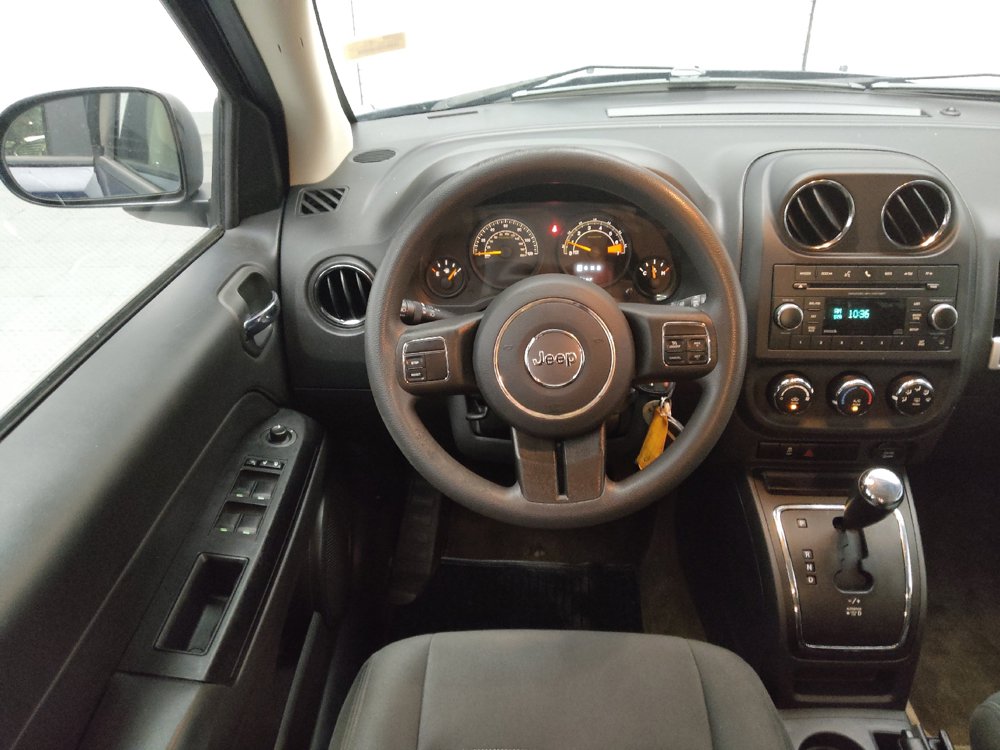 Used 2017 Jeep Compass Sport w/ Power Value Group FWD image 22