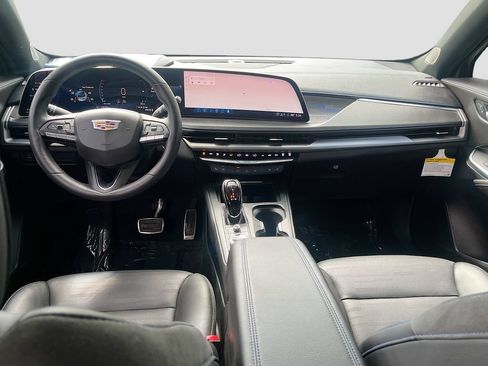 Used 2025 Cadillac XT4 Sport AWD/4WD image 23