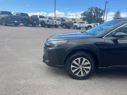 Used 2024 Subaru Outback Premium AWD/4WD image 5