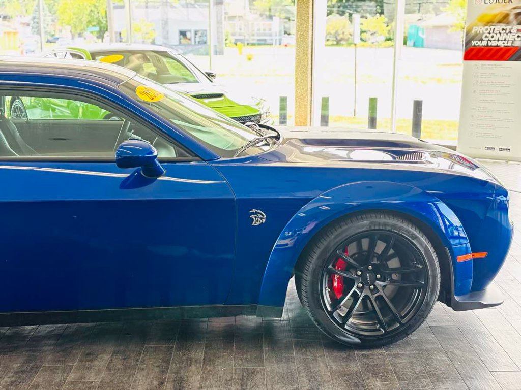 Used 2022 Dodge Challenger SRT Hellcat RWD image 5
