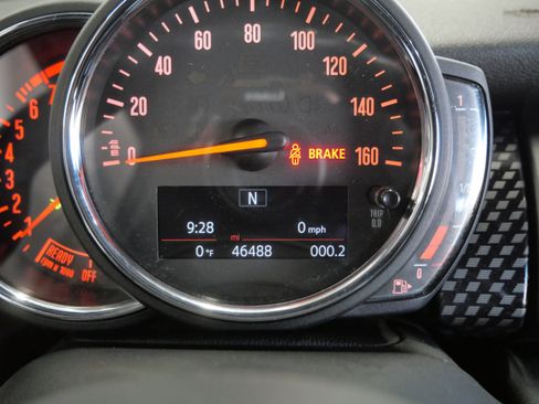 Used 2018 MINI Cooper S image 29