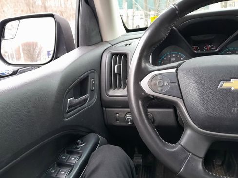 Used 2019 Chevrolet Colorado LT w/ LT Convenience Package AWD/4WD image 16