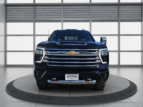Used 2024 Chevrolet Silverado 2500 High Country w/ High Country Premium Package image 2