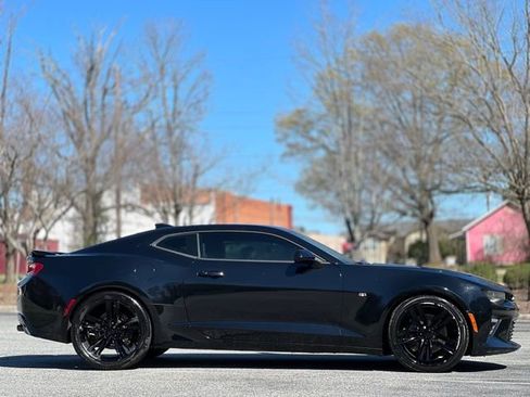 Used 2017 Chevrolet Camaro SS image 4