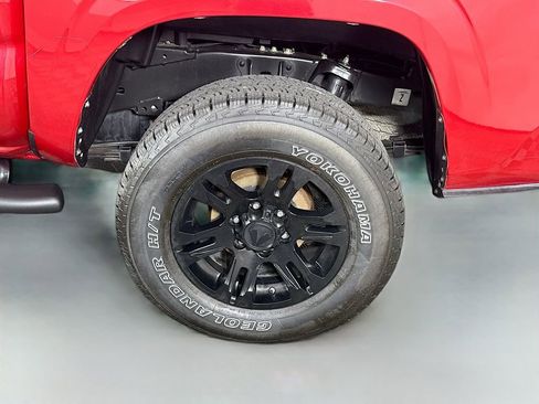 Used 2021 Toyota Tacoma SR w/ SR Convenience Package RWD image 34