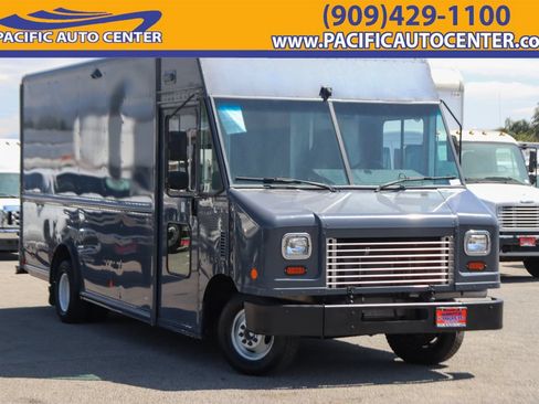 Used 2019 Ford E-450 and Econoline 450 Super Duty RWD image 1