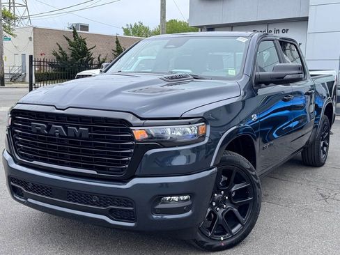 New 2026 RAM 1500 Laramie AWD/4WD image 3