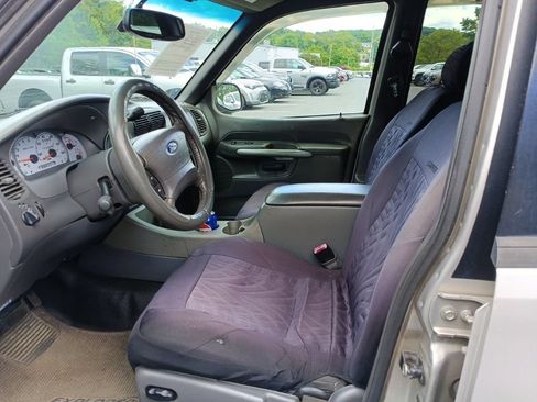 Used 2002 Ford Explorer Sport Trac 2WD image 7