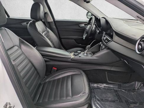 Used 2018 Alfa Romeo Giulia Ti w/ Quick Order Package 22Z Lusso image 20