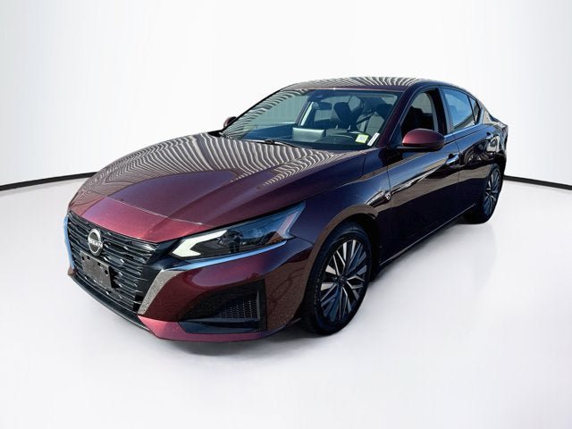 Used 2023 Nissan Altima 2.5 SV w/ SV Premium Package AWD/4WD image 1