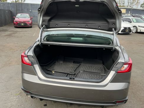Used 2025 Toyota Camry SE FWD image 25