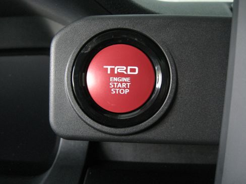 New 2025 Toyota Tacoma TRD Off-Road image 12