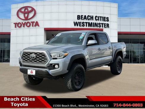 Used 2020 Toyota Tacoma TRD Off-Road w/ Technology Package image 6