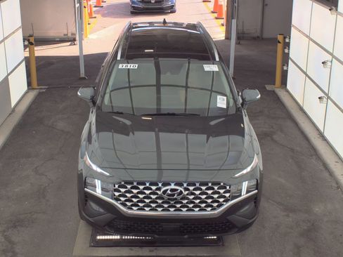 Used 2022 Hyundai Santa Fe Limited FWD image 2