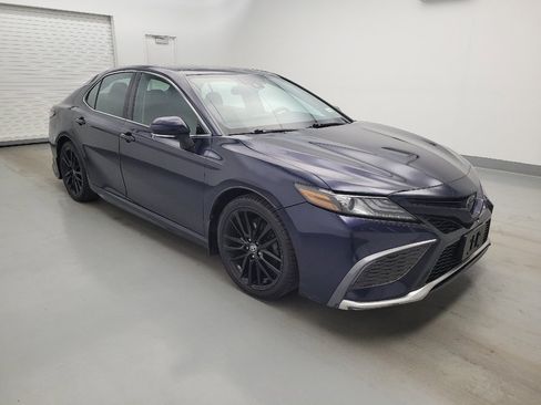 Used 2021 Toyota Camry XSE FWD image 11