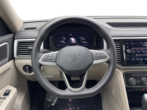 Used 2023 Volkswagen Atlas SE w/ Panoramic Sunroof Package image 59