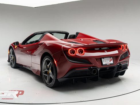 Used 2022 Ferrari F8 Tributo RWD image 5