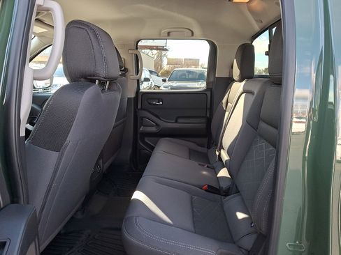 Used 2025 Nissan Frontier SV w/ SV Convenience Package image 10