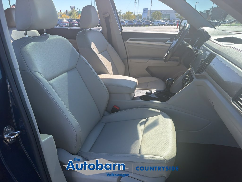 Certified 2020 Volkswagen Atlas SE w/ Panoramic Sunroof Package AWD/4WD image 29