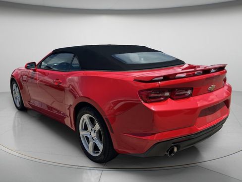 Used 2019 Chevrolet Camaro LT RWD image 5