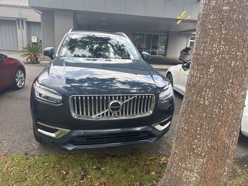 Used 2024 Volvo XC90 B6 Plus w/ Protection Package Premier AWD/4WD image 4