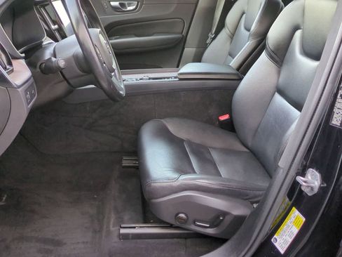 Used 2019 Volvo XC60 T6 Momentum w/ Premium Package AWD/4WD image 15