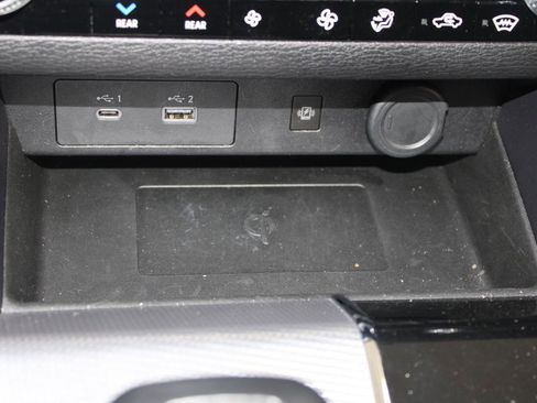 Used 2024 Mitsubishi Outlander SEL image 47