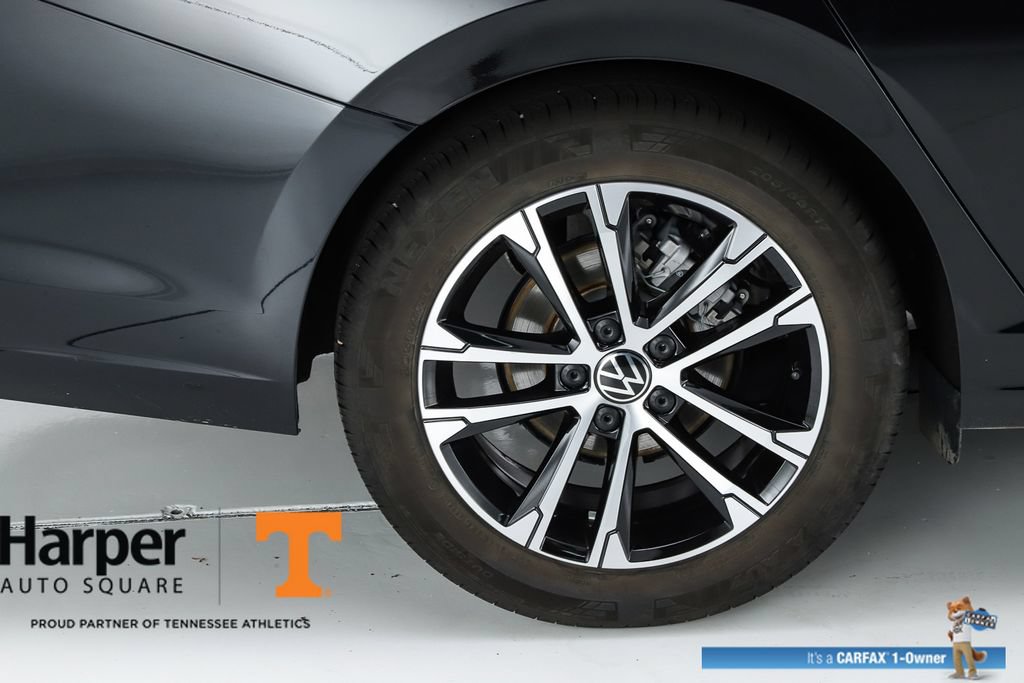 Used 2025 Volkswagen Jetta Sport FWD image 49