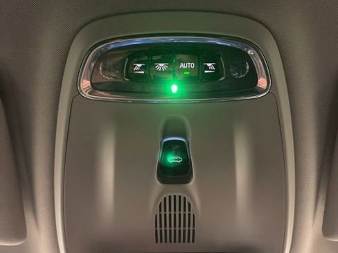 Used 2021 Volvo S60 T8 Inscription image 15