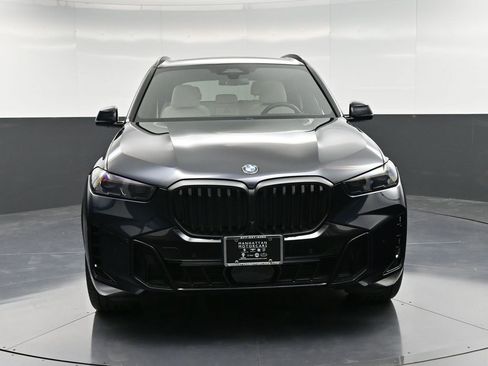 Used 2024 BMW X5 xDrive40i w/ M Sport Package image 11