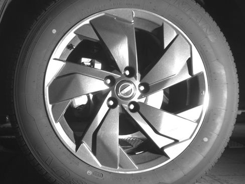 Used 2025 Nissan Rogue SV image 12