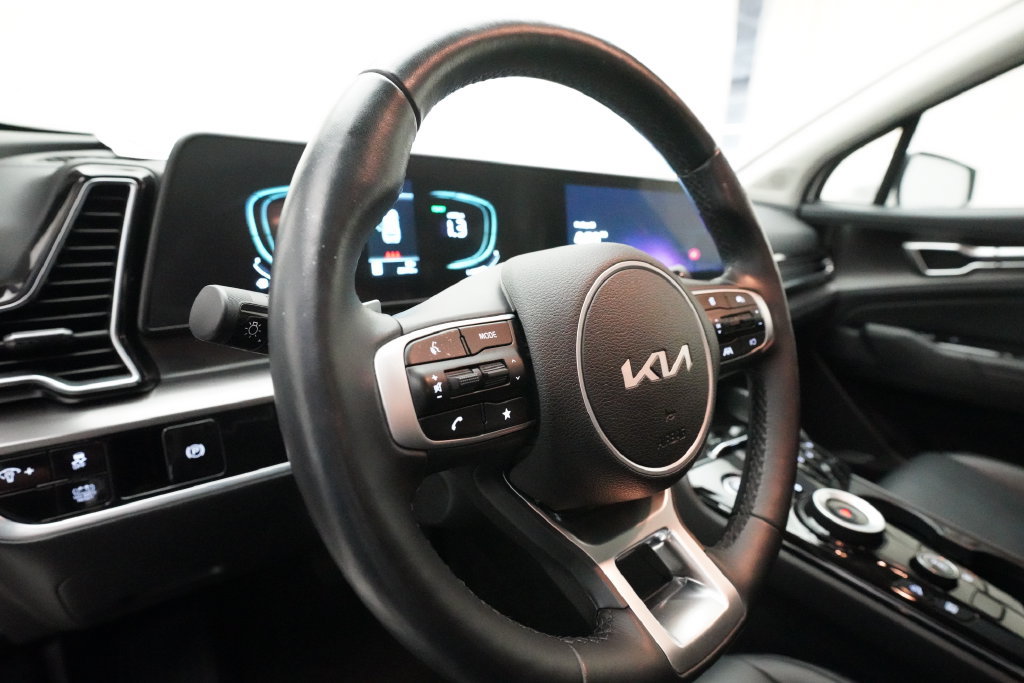 Used 2023 Kia Sportage EX AWD/4WD image 8