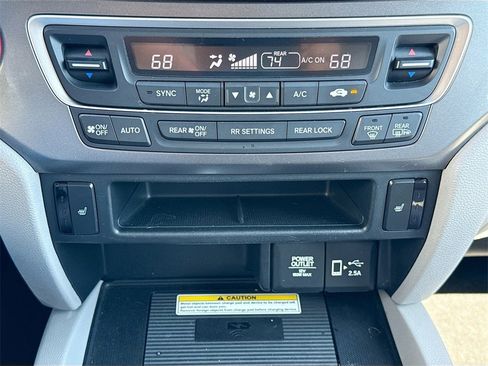 Used 2022 Honda Pilot Special Edition image 16