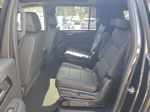 New 2026 Chevrolet Suburban High Country w/ Sun And Tow Package AWD/4WD image 11