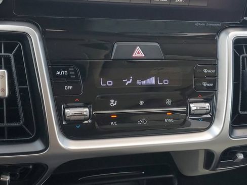 Used 2022 Kia Sorento EX w/ Panoramic Sunroof Package FWD image 32
