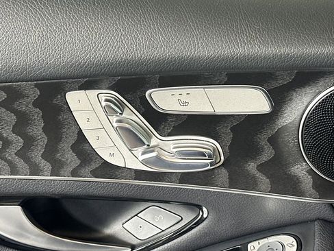 Used 2018 Mercedes-Benz GLC 300 4MATIC image 11