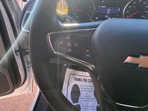 Used 2021 Chevrolet Equinox LT image 14